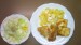smažená ryba a celer, německý bramborový salát s čekankou, ledový salát s pomerančem a ořechy